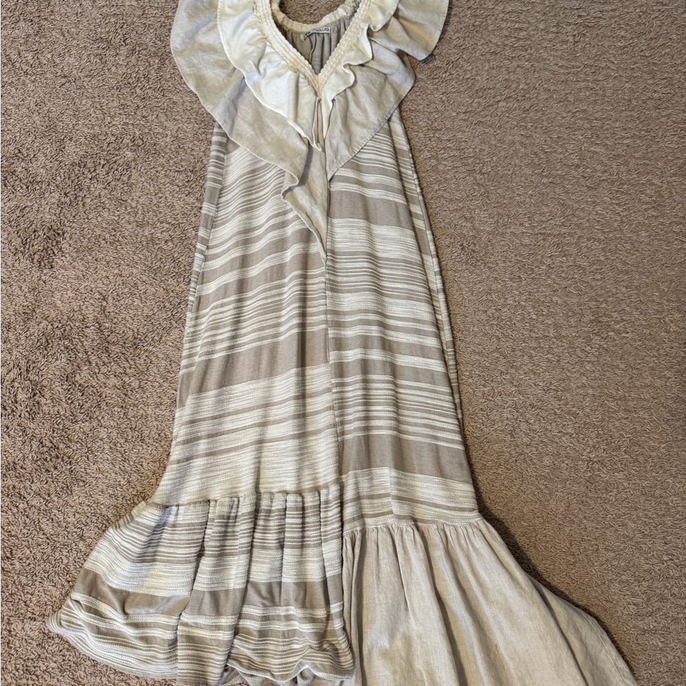 Zara Cream Ruffle Detail dress